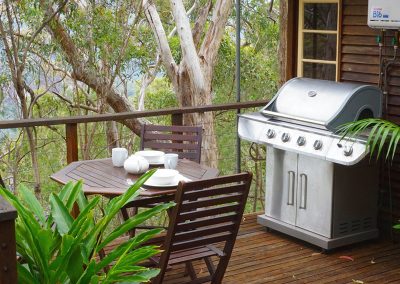 _0000_Ridge-Cottage-Binna-Burra-Lamington-BBQ-Deck