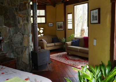_0008_Ridge-Cottage-Binna-Burra-Lamington-Queen-Bedroom-Lounge